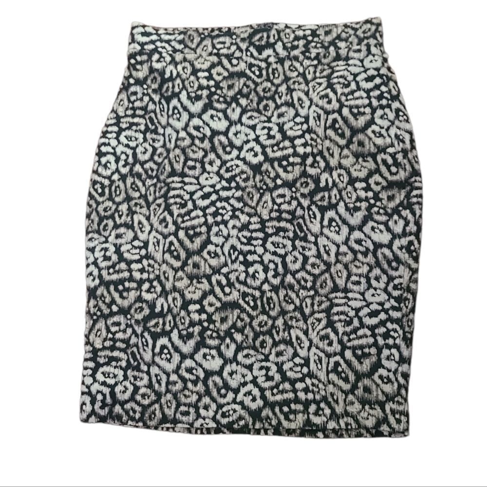 Ann Taylor stretchy petite skirt size 0